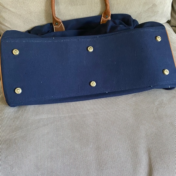 Warner Brothers, canvas, cotton duffel with leather straps, and trim. - Picture 4 of 7